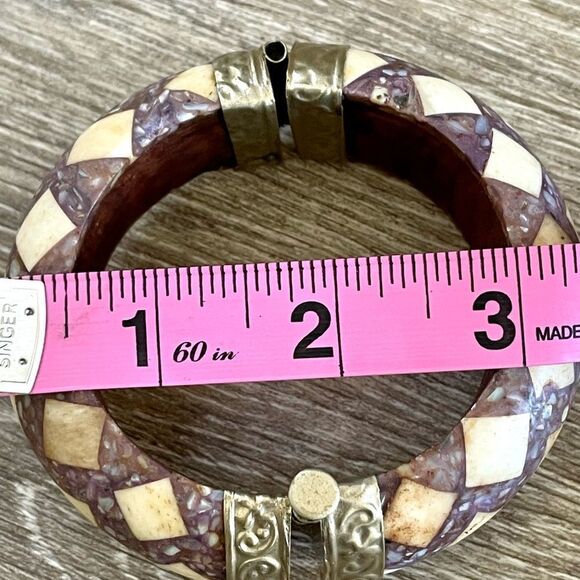 Wood bangle bracelet - Picture 7 of 9